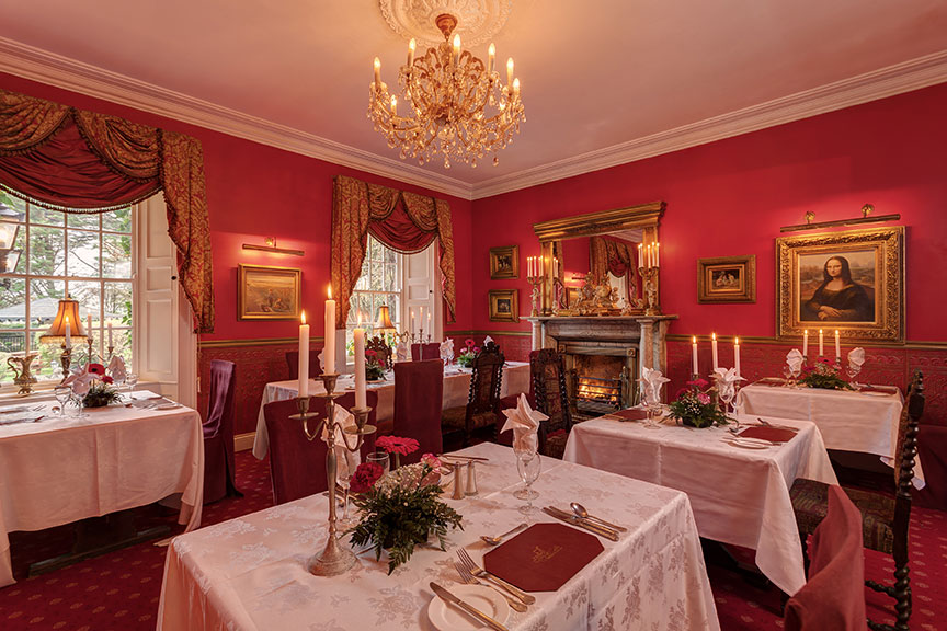 Red Room Restaurant at Clooncastle